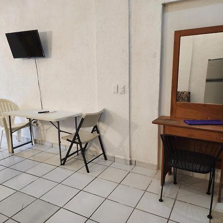 Small Studio Apt 5Min To Dt! Zihuatanejo Exterior foto
